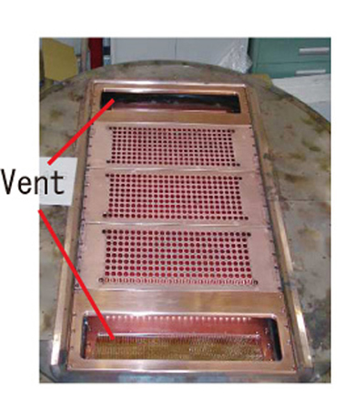 Photo3-2 Vent of acceleration grid