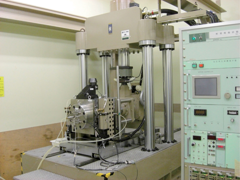 Fig.2-8 Laboratory 1:20 scale simulation test equipment