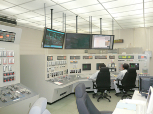 HTTRの中央制御室